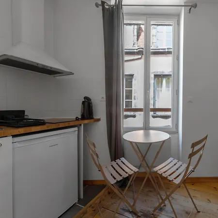 アパート Cosy & Duplex - Au Coeur De La Vieille クレルモン・フェラン